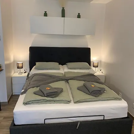 Modernes I Majing I I Gemmi *